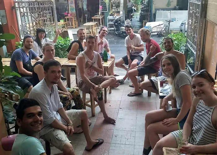 The Twins Hotel 2*
